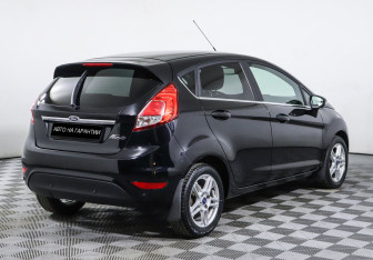 Подержанный автомобиль Ford Fiesta Hatchback 2016 года (3 фото)