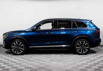 Подержанный автомобиль Geely Monjaro 2024 года (8 фото)