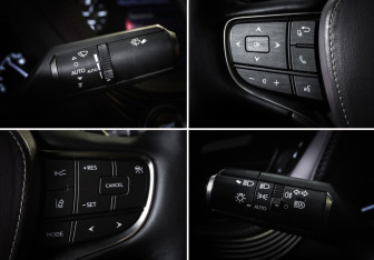 Подержанный автомобиль Lexus LS 2018 года (20 фото)