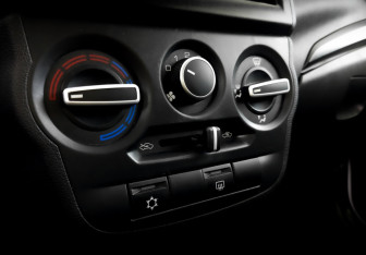 Подержанный автомобиль LADA (ВАЗ) Granta Sedan 2023 года (25 фото)