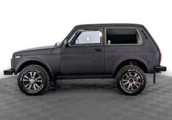 Подержанный автомобиль LADA (ВАЗ) 2121 (4x4) 2017 года (8 фото)