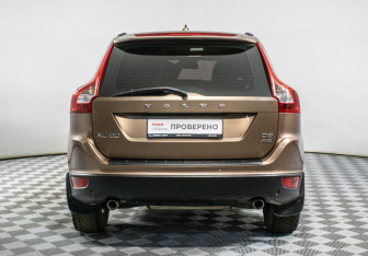 Подержанный автомобиль Volvo XC60 2012 года (6 фото)