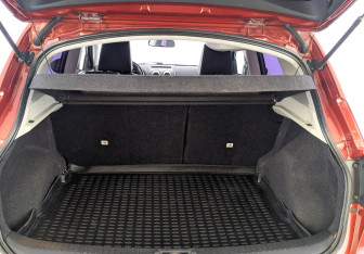 Подержанный автомобиль Nissan Qashqai 2008 года (10 фото)