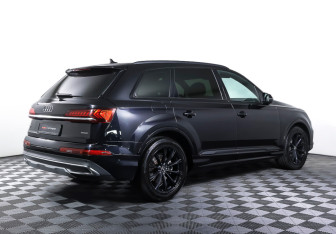 Подержанный автомобиль Audi Q7 2020 года (5 фото)