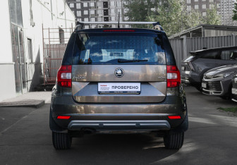 Подержанный автомобиль Skoda Yeti 2014 года (5 фото)