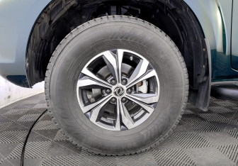 Подержанный автомобиль DongFeng DF6 2022 года (18 фото)