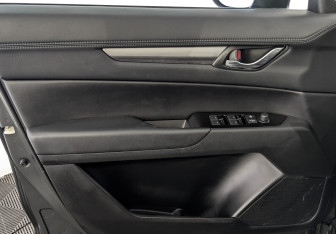 Подержанный автомобиль Mazda CX-5 2020 года (19 фото)