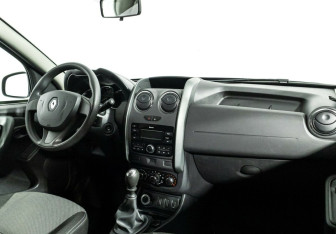 Подержанный автомобиль Renault Duster 2019 года (5 фото)