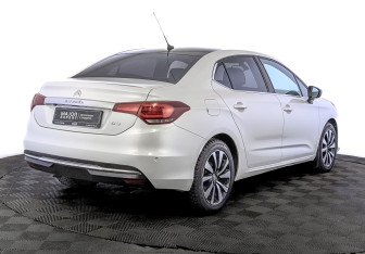 Подержанный автомобиль Citroen C4 Sedan 2018 года (5 фото)