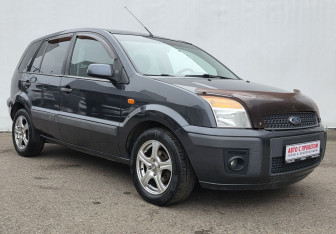 Подержанный автомобиль Ford Fusion 2008 года (3 фото)