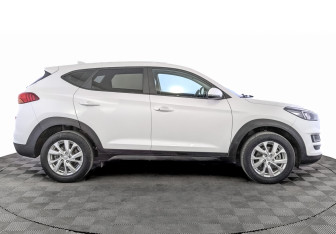 Подержанный автомобиль Hyundai Tucson 2020 года (4 фото)