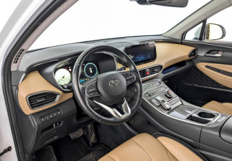 Подержанный автомобиль Hyundai Santa Fe 2022 года (16 фото)