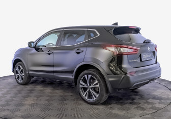 Подержанный автомобиль Nissan Qashqai 2022 года (7 фото)