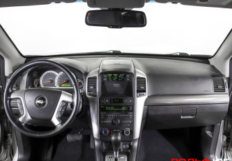 Подержанный автомобиль Chevrolet Captiva 2008 года (12 фото)