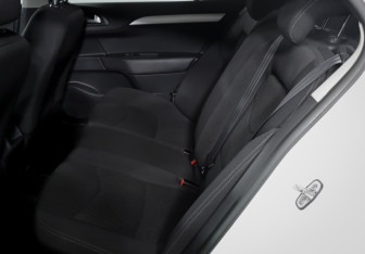 Подержанный автомобиль Citroen C4 Sedan 2013 года (10 фото)