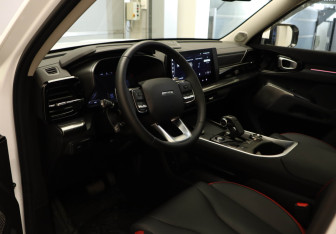 Подержанный автомобиль Haval H3 2024 года (7 фото)