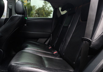 Подержанный автомобиль Lexus RX 2011 года (9 фото)