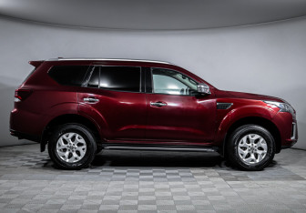 Подержанный автомобиль Nissan Xterra 2021 года (4 фото)