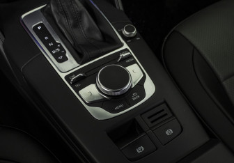 Подержанный автомобиль Audi A3 Sedan 2018 года (16 фото)