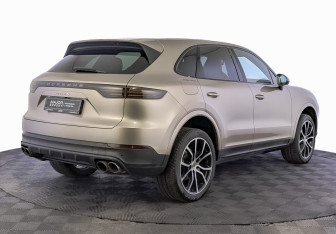 Подержанный автомобиль Porsche Cayenne 2018 года (5 фото)