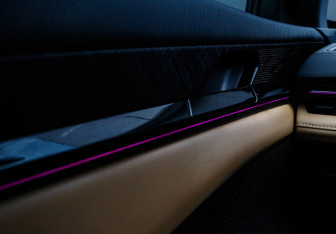 Подержанный автомобиль Changan UNI-V 2023 года (28 фото)