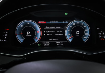Подержанный автомобиль Audi Q7 2021 года (16 фото)