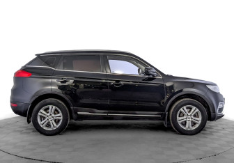 Подержанный автомобиль Geely Atlas 2018 года (4 фото)