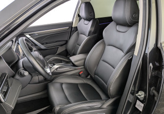 Подержанный автомобиль Geely Atlas Pro 2023 года (21 фото)