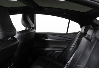 Подержанный автомобиль Toyota Camry Sedan 2025 года (12 фото)