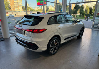 Новый Audi Q5 2025 (4 фото)