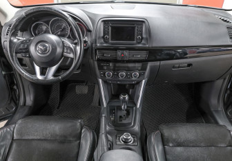Подержанный автомобиль Mazda CX-5 2012 года (15 фото)