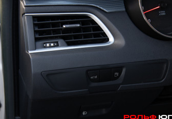 Подержанный автомобиль Peugeot 508 Sedan 2012 года (18 фото)