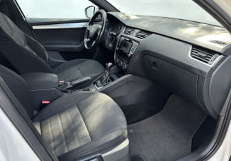 Подержанный автомобиль Skoda Octavia Liftback 2013 года (13 фото)