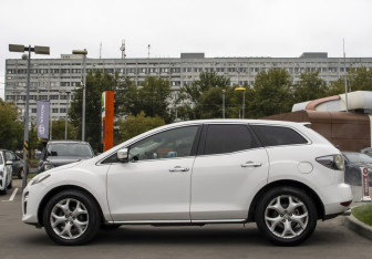 Подержанный автомобиль Mazda CX-7 2011 года (8 фото)