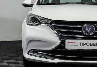 Подержанный автомобиль Changan Alsvin 2023 года (16 фото)