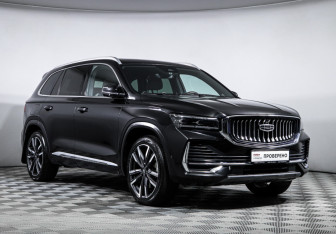 Подержанный автомобиль Geely Monjaro 2023 года (3 фото)