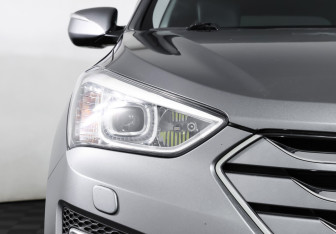 Подержанный автомобиль Hyundai Santa Fe 2014 года (23 фото)