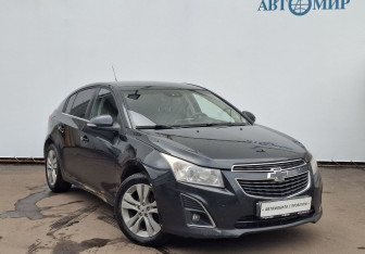Подержанный автомобиль Chevrolet Cruze Hatchback 2013 года (3 фото)