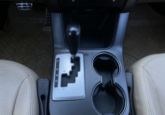 Подержанный автомобиль Kia Sorento 2012 года (17 фото)
