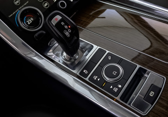 Подержанный автомобиль Land Rover Range Rover Sport 2021 года (27 фото)