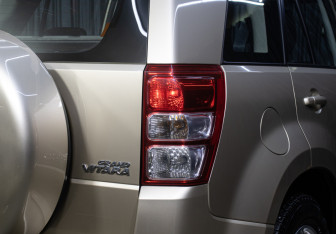 Подержанный автомобиль Suzuki Grand Vitara 2011 года (19 фото)