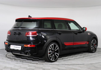 Подержанный автомобиль MINI Clubman Wagon 2022 года (5 фото)
