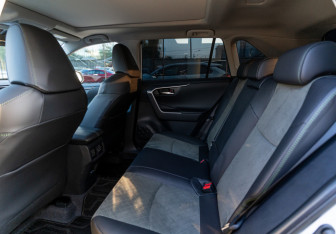 Новый Toyota RAV4 2025 (35 фото)