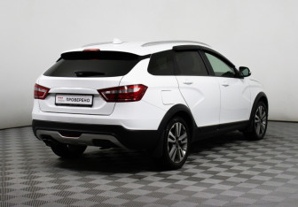 Подержанный автомобиль LADA (ВАЗ) Vesta Wagon 2022 года (5 фото)