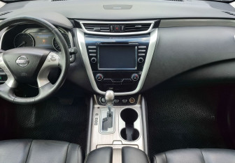 Подержанный автомобиль Nissan Murano Suv 2018 года (10 фото)