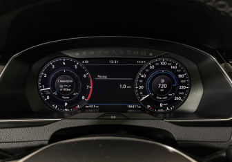 Подержанный автомобиль Volkswagen Passat Sedan 2019 года (11 фото)