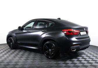 Подержанный автомобиль BMW X6 2019 года (7 фото)