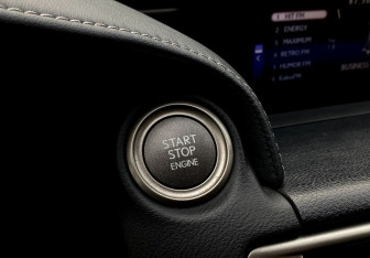 Подержанный автомобиль Lexus IS Sedan 2013 года (16 фото)