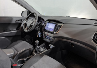 Подержанный автомобиль Hyundai Creta 2017 года (13 фото)