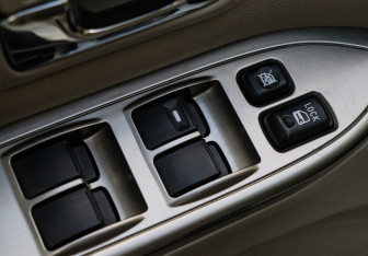 Подержанный автомобиль Mitsubishi Pajero 2019 года (14 фото)